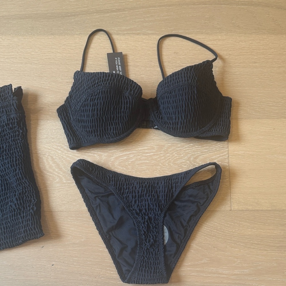 Triangl Swimwear Black Textured Bikini Small+ Top/ XS Bottom